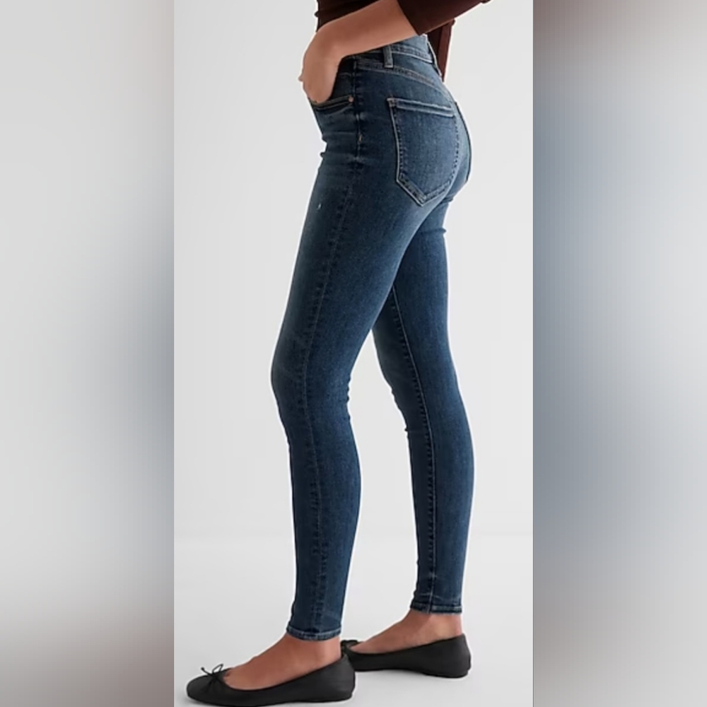 Express Ultimate Jean in Mid-Rise, size 4